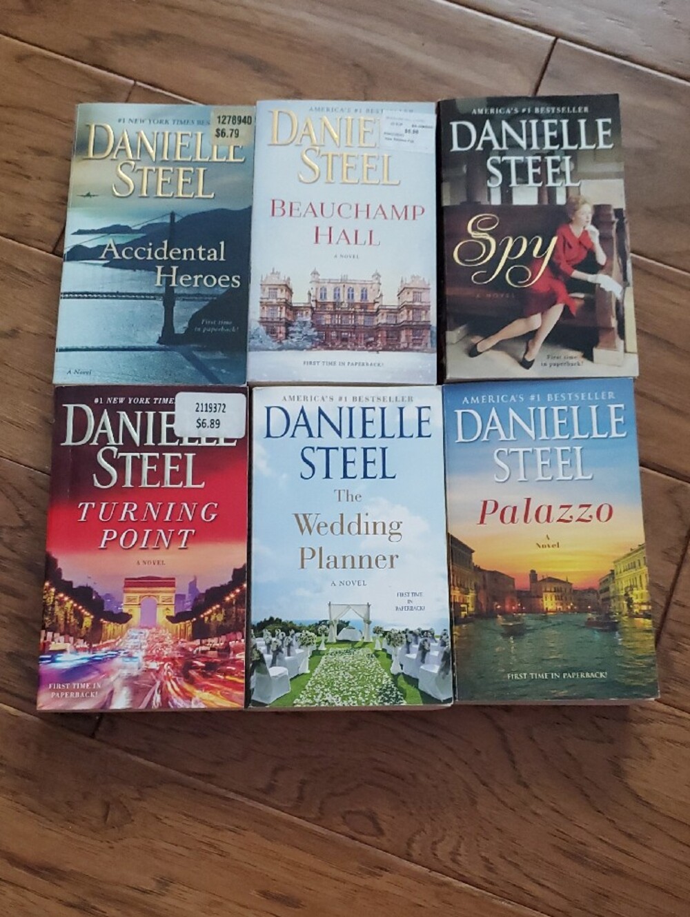 Danielle Steel Paperback Collection - 6 Titles